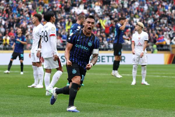 SEATTLE, WASHINGTON - JUNE 21: Lautaro Martinez #10 of FC Internazionale Milano celebrates after scoring his team's first goal during the FIFA Club World Cup 2025 group E match between FC Internazionale Milano and Urawa Red Diamonds at Lumen Field on June 21, 2025 in Seattle, Washington. (Photo by Buda Mendes/Getty Images)