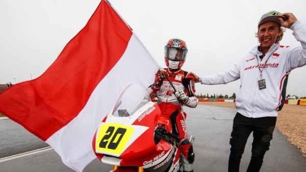 Dimas Ekky (kiri). Foto: Instagram @Dimas Ekky Pratama