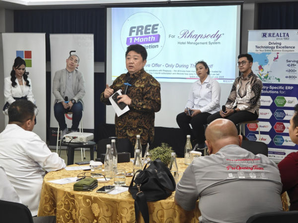 Indonesia Hotel General Manager Association (IHGMA) DPD DKI Jakarta dalam acara  "Serving Without Limits" untuk menghadirkan transformasi digital di industri perhotelan pada Kamis (19/6/2025). Foto: IHGMA 