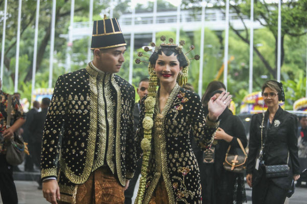 Pasangan artis Al Ghazali dan Alyssa saat tiba di gedung JCC, Jakarta, Kamis, (19/6/2025). Foto: Agus Apriyanto
