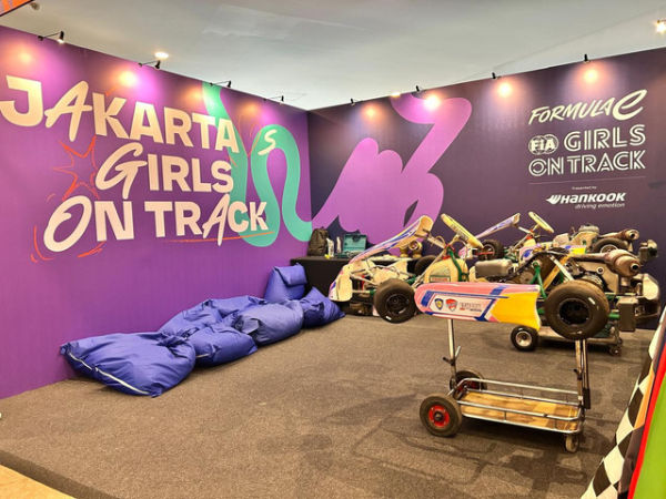 Girls On Track, program Sarinah Jakarta E-Prix 2025 untuk para remaja perempuan penggemar motorsports Formula E. Foto: Judith Aura/kumparan