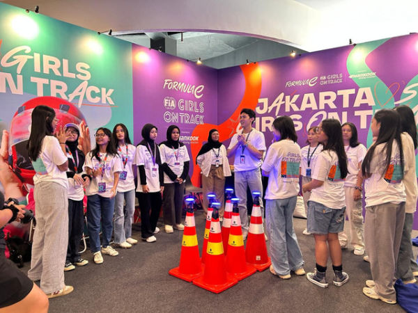 Girls On Track, program Sarinah Jakarta E-Prix 2025 untuk para remaja perempuan penggemar motorsports Formula E. Foto: Judith Aura/kumparan