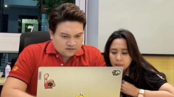 CURHAT - (kanan) Mantan penyanyi cilik, Chikita Meidy dan (kiri) suami, Indra Adhitya. Curhatan Chikita Meidy yang bongkar kelakuan suaminya, terjerat judol, selingkuh hingga gelapkan uang perusahaan Rp 160 juta.