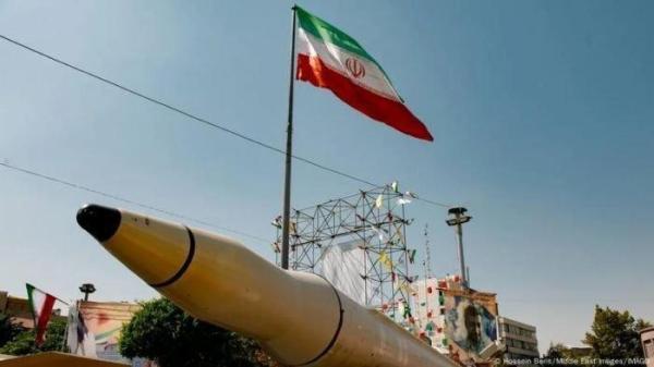 RUDAL ANTARBENUA - Rudal antarbenua milik Iran, Khaybar yang dilaporkan sudah digunakan Korps Garda Revolusi Iran (IRGC) untuk menyerang Tel Aviv, Israel pada Minggu (22/6/2025). Iran menyerang dengan rudal tersebut sebagai tanggapan atas serangan langsung Amerika Serikat ke 3 fasilitas nuklirnya, pada Sabtu (21/6/2026) malam.