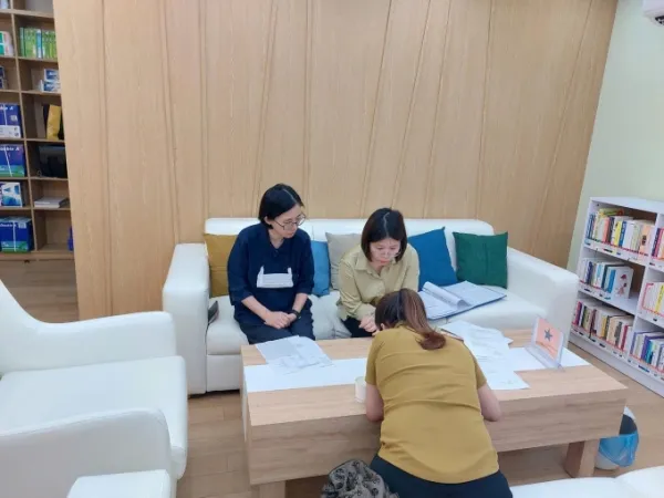 A Vietnamese woman married to a South Korean man at the consultancy office of the Korean Center for United Nations Human Rights Policy (KOCUN) in Hai Phong, Vietnam, April 2025. Photo courtesy of KOCUN