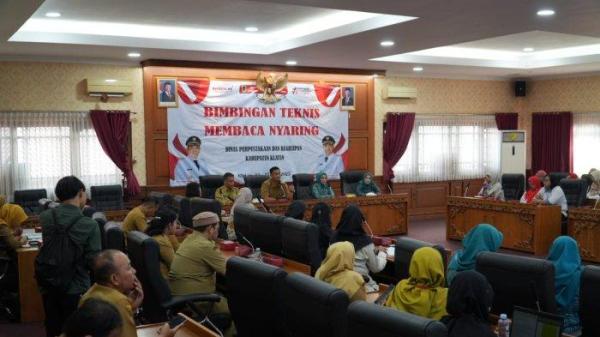 BIMTEK MEMBACA: Dispersip Klaten menyelenggarakan Bimtek Membaca Nyaring, mulai 23 hingga 25 Juni 2025 di Ruang Banggar DPRD Klaten. Bimtek ini bertujuan memperkuat budaya literasi di lingkungan pendidikan dan masyarakat, terutama di Kabupaten Klaten. (Dok Pemkab Klaten)