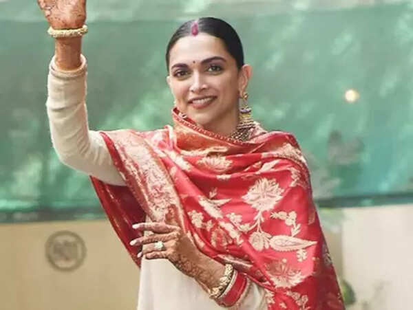 5-Kinds-Of-Dupattas-That-Every-Desi-Girl-Should-Have-In-Her-Wardrobe_Thumbnail_5e58d4f81a216.