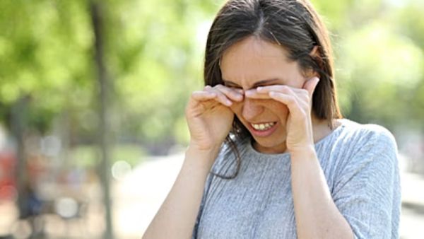 Eye care tips in monsoon