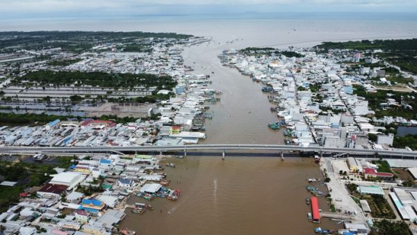 Toàn cảnh trục đường duy nhất Việt Nam nối từ Biển Đông sang Biển Tây - Ảnh 2.