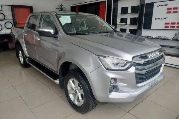 Isuzu D-Max - Ảnh 1.