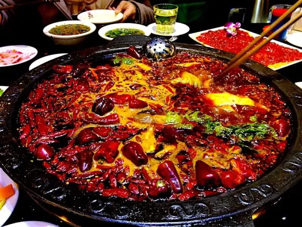 Tragis! Kisah Influencer Tewas karena Terlalu Sering Makan Pedas