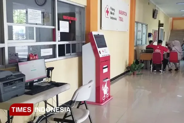 Donor-Darah-di-Kantor-PMI.jpg