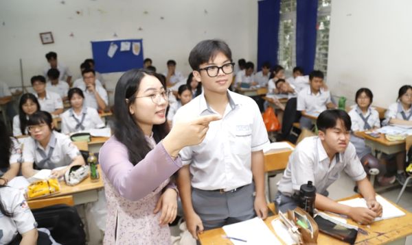 Miễn học phí cho học sinh: Ngăn bỏ học, nâng chất lượng giáo dục - Ảnh 1. miễn học phí - Ảnh 1.