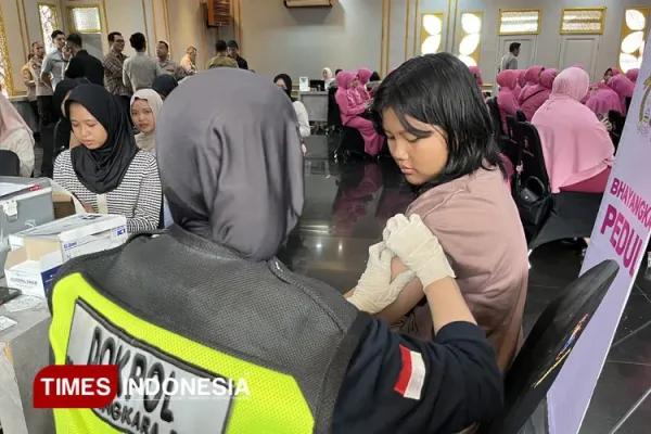 Vaksin-HPV-dan-Pap-Smear-di-Polresta-Malang-Kota-2.jpg