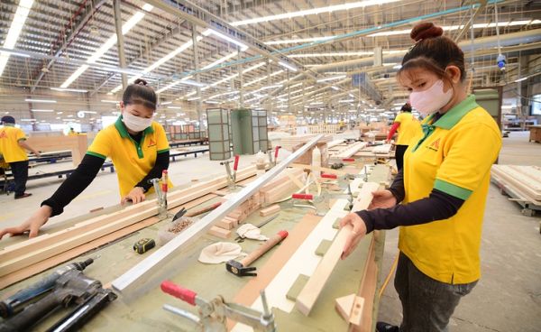 Hơn 1 triệu tỉ đồng được bơm ra nền kinh tế - Kỳ 2: Cần siết van đúng chỗ - Ảnh 1. 1 triệu tỉ đồng - Ảnh 1.