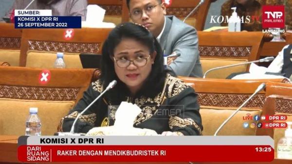 Anggota DPR Komisi X Anita Jacoba Gah dalam Raker DPR RI dengan Kemendikbudristek, Senin (26/9/2022).