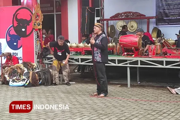 Pagelaran-kesenianKuda-Kepang-Manunggal-Karso-Budoyo-2.jpg