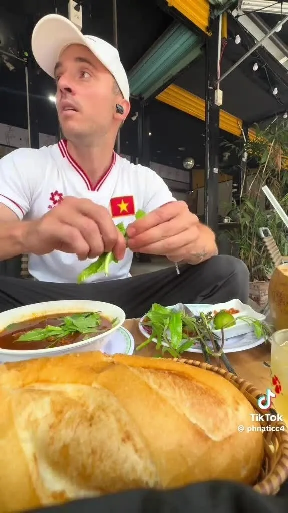 German guest "Eat collapsed Saigon" Like indigenous people