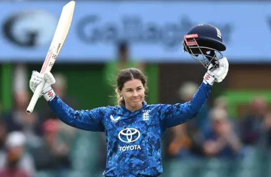 Tammy Beaumont (England)