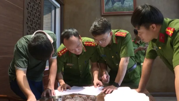 Đồng loạt khám xét nhiều địa điểm liên quan trùm giang hồ Vi ‘ngộ’ - 1