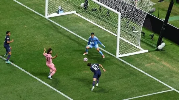 Soccer Football - FIFA Club World Cup - Round of 16 - Paris St Germain v Inter Miami CF - Mercedes-Benz Stadium, Atlanta, Georgia, U.S. - June 29, 2025 Paris St Germain's Joao Neves scores their first goal REUTERS/Amanda Perobelli