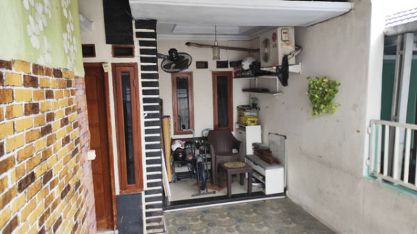 Suasana rumah guru ngaji yang mencabuli muridnya di Jalan K, Kecamatan Tebet, Jakarta Selatan, pada Minggu (29/6/2025).  Foto: Rachmadi Rasyad/kumparan
