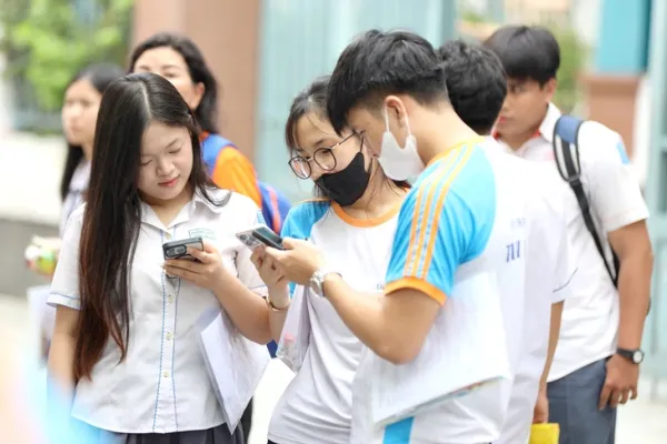 Đề thi tốt nghiệp THPT môn tiếng Anh: Cần xem lại tư duy đánh giá - Ảnh 1. Đề thi - Ảnh 1.