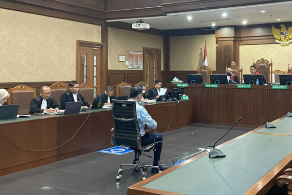 Eks Menteri Perdagangan (Mendag) RI, Thomas Trikasih Lembong atau Tom Lembong, menjadi saksi kasus dugaan importasi gula, dengan terdakwa eks Direktur Pengembangan Bisnis PT PPI, Charles Sitorus, di Pengadilan Tipikor Jakarta, Senin (30/6/2025). Foto: Fadhil Pramudya/kumparan