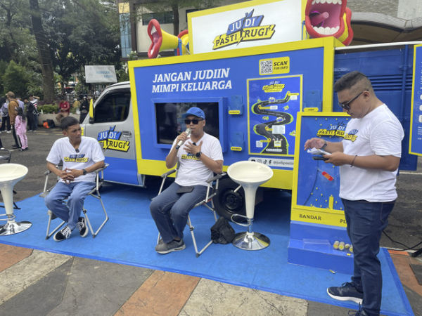 Kampanye Judi Pasti Rugi di CFD Depok, Minggu (29/6/2025). Foto: Najma Ramadhanya/kumparan