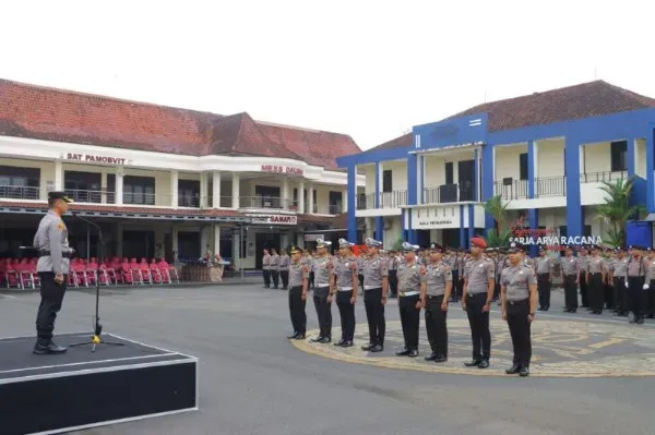 Polresta-Cilacap-2.jpg