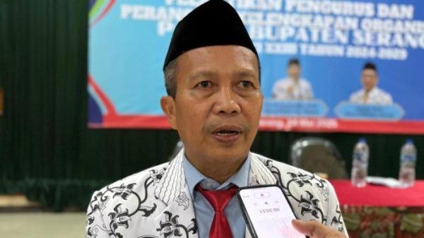 Kepala Bidang SD Dindikbud Kabupaten Serang, Janjusi, angkat suara terkait persoalan siswa SDN Lontar 3 Kecamatan Tirtayasa diduga tak naik kelas faktor dendam sang guru.