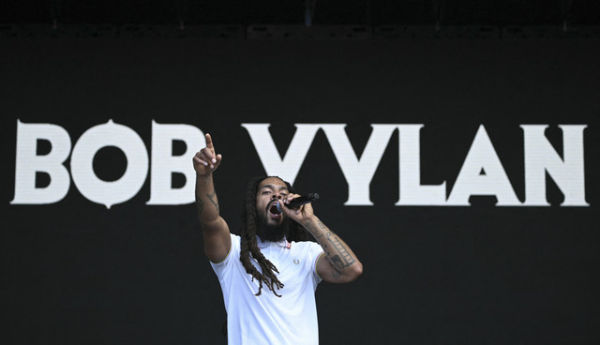 Personel grup musik Bob Vylan Bobby Vylan. Foto: Oli Scarff/AFP