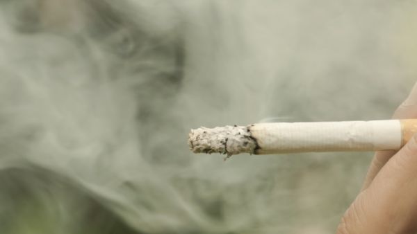 Ilustrasi asap rokok  Foto: Shutterstock