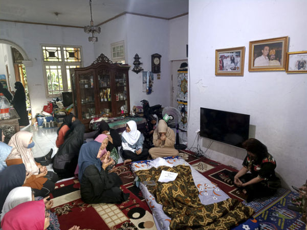 Suasana Rumah Duka Hamdan ATT di Kramat Jati, Jakarta Timur, Selasa (1/7/2025). Foto: Giovanni/kumparan