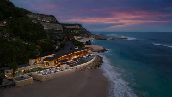 Uma Beach House di area resor. Foto: Umana Bali