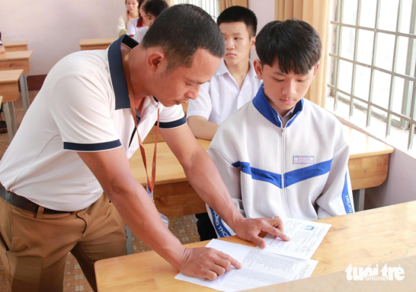 Điểm trúng tuyển lớp 10 tại Đắk Lắk (cũ) thấp bất thường, có trường chỉ 2,5 điểm - Ảnh 1.