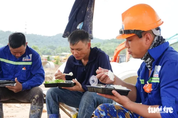 Tất bật ‘đại công trường’ phục vụ APEC 2027 ở Phú Quốc - Ảnh 3.