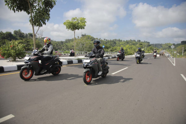 Yamaha Aerox saat touring singkat di Lombok. Foto: Yamaha