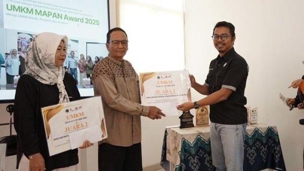 Penyerahan Simbolis Pemenang UMKM MAPAN Award 2025 (Arutmin)12