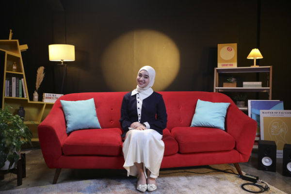 Penampilan Nabila Taqiyyah saat berkunjung ke kantor kumparan, Jakarta, Senin (30/6/2025). Foto: Dicky Adam Sidiq/kumparan