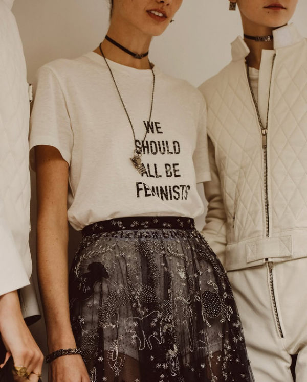Salah satu koleksi ikonik Dior ready to wear 2017. Foto: Instagram @dior