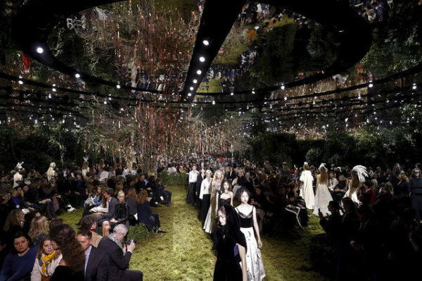 Koleksi Dior Couture Spring 2017. Foto: AFP