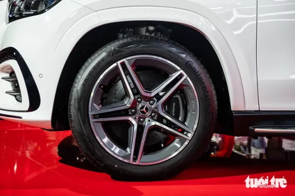 Mercedes-Benz GLS - Ảnh 6.