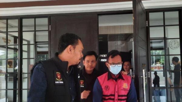 Demi Beli Diamond ML, Sekdes di Majalengka Selewengkan Dana Desa Rp513 Juta, Gian Gandana Ditangkap