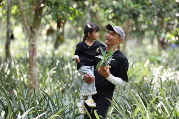 Cha con vạn dặm mùa 2: hành trình cảm xúc dọc miền đất nước - Ảnh 3. cha con vạn dặm - Ảnh 2.