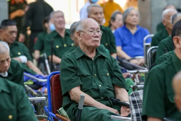 Bộ Nội vụ sẽ trình nghị định mới về chính sách ưu đãi người có công - Ảnh 1. Bộ Nội vụ sẽ trình nghị định mở rộng chính sách ưu đãi người có công - Ảnh 1.