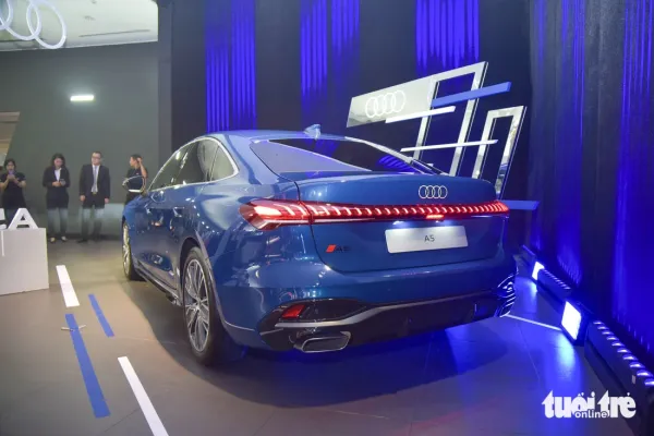 Audi A5 2025 trình làng Việt Nam: Giá 2,2 tỉ đồng, 3 màn hình, cạnh tranh C-Class và 3-Series - Ảnh 15.