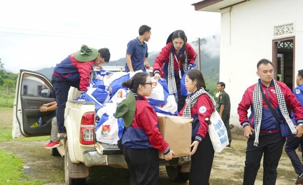Khoảng 100 trường hợp tử vong mỗi giờ có liên quan đến sự cô đơn - Ảnh 3. sự cô đơn - Ảnh 2.