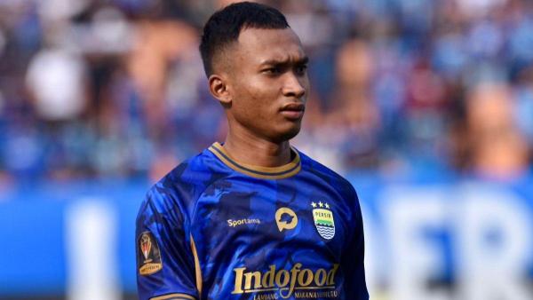 SOSOK PEMAIN - Potret Robi Darwis mengenakan seragam Persib Bandung. 