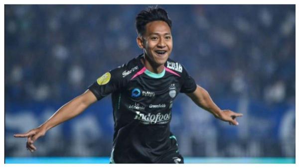Profil - Beckham Putra tampil sebagai super sub, mencetak gol pasca masuk sebagai pemain pengganti dalam pertandingan pembuka Liga 1 2024-2025 antara Persib Bandung vs PSBS Biak, Jumat (9/8/2024) di Stadion Si Jalak Harupat, Soreang, Kabupaten Bandung. 